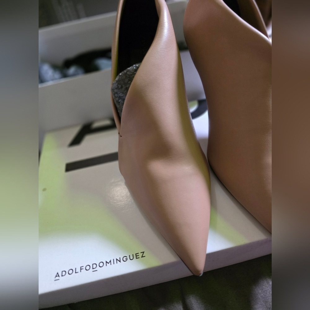 Adolfo Dominguez Tan Heels Elegant Design